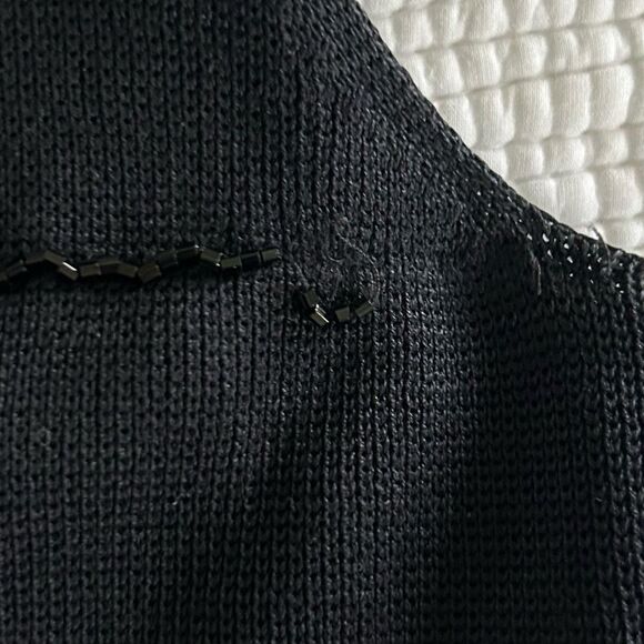 Ann Taylor Women’s Black Sleeveless 100% Silk Beaded Tank Top Size Medium - Picture 9 of 9